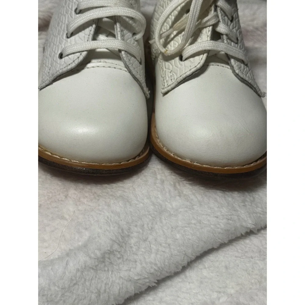 Josmo Walker Toddler White Lace Up Boots Textured Snake Skin Detail Size 5